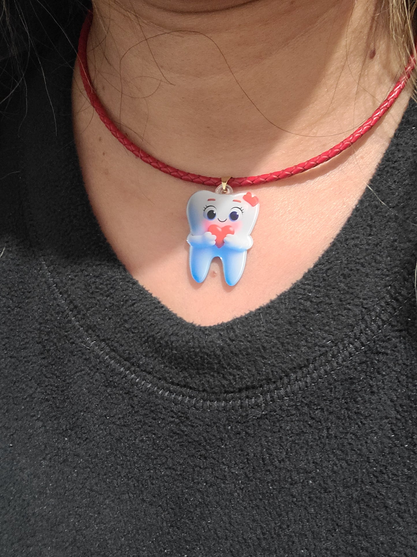 Muela feliz.