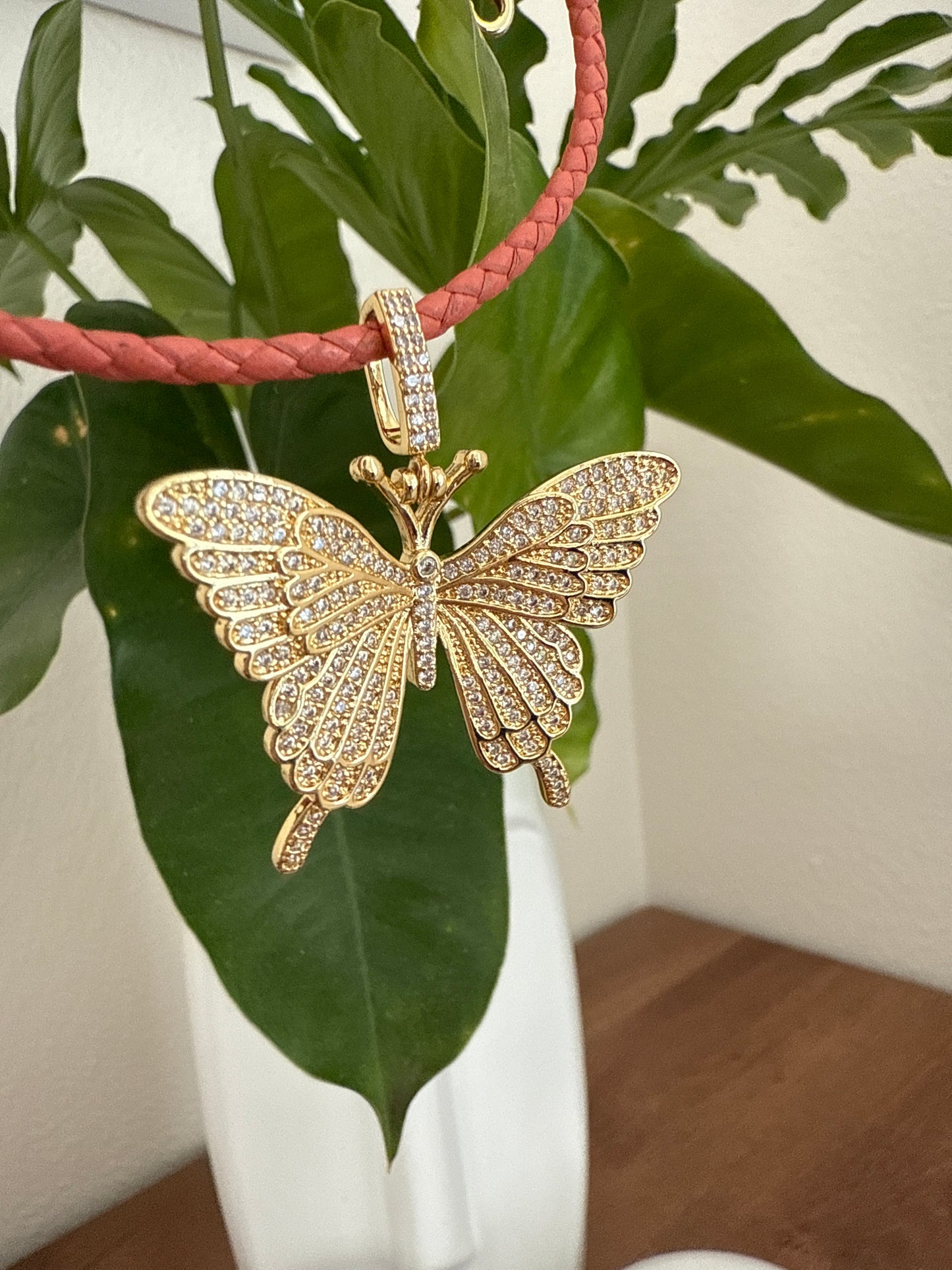 Mariposa de microsirconeo