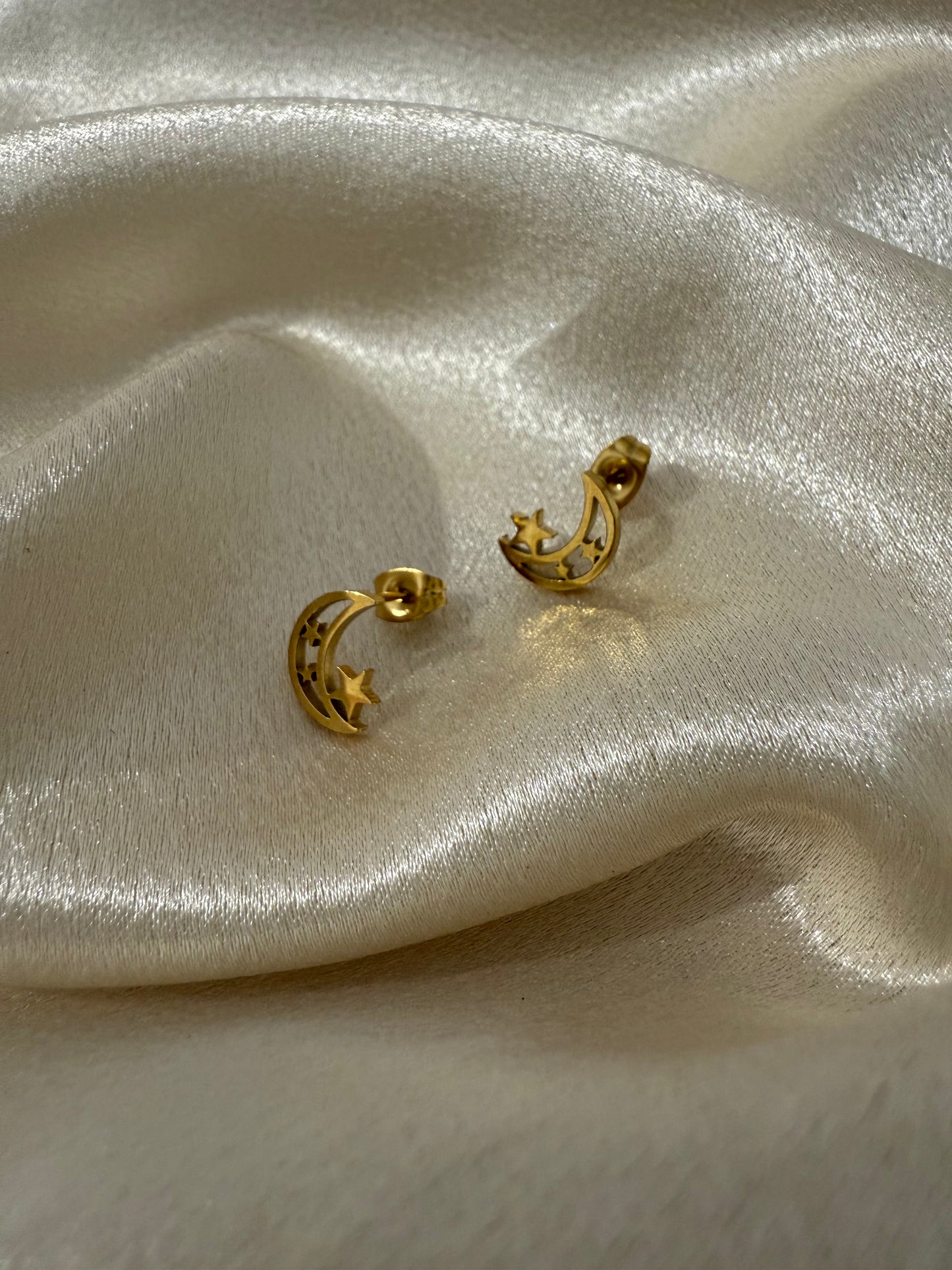 Aretes de Luna y estrellas