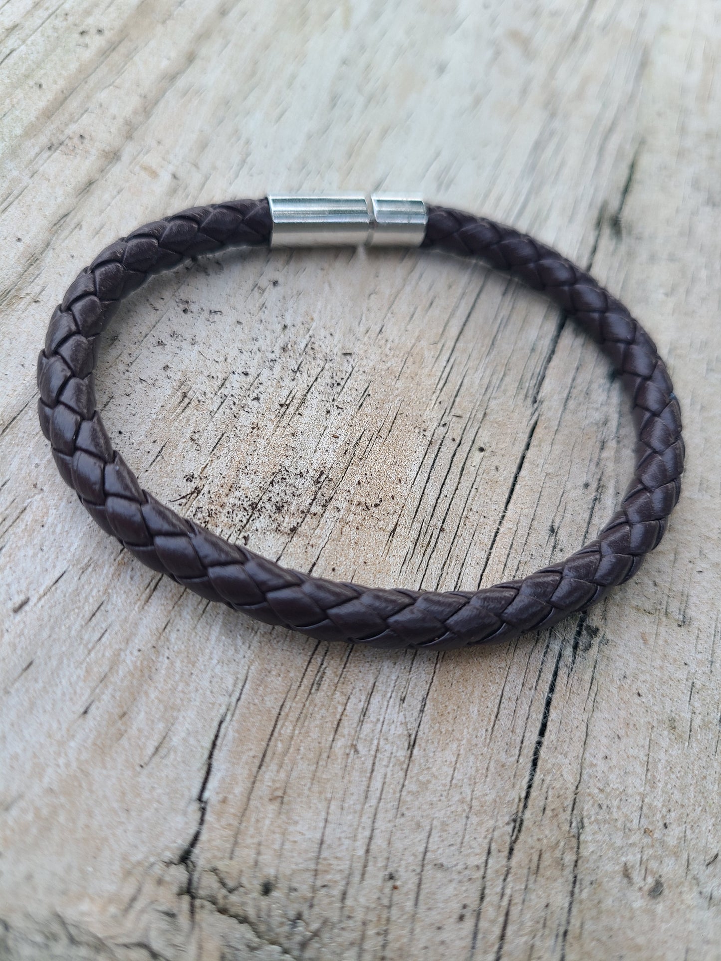 Pulsera de cuero marrón