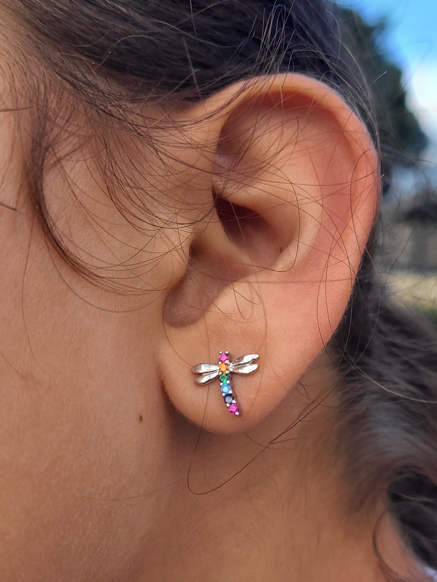 Aretes con libélulas de colores