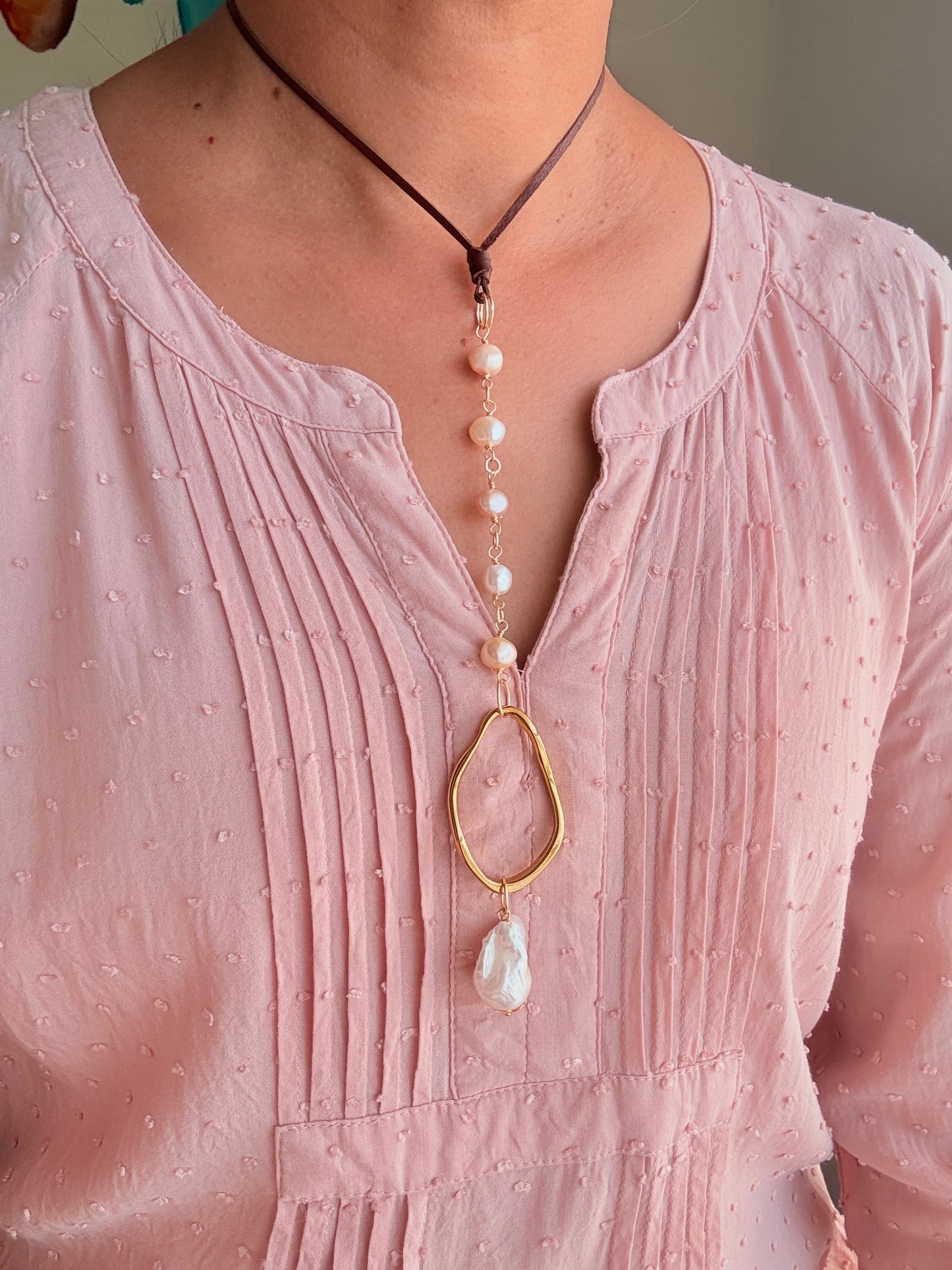 Perlas en cuero
