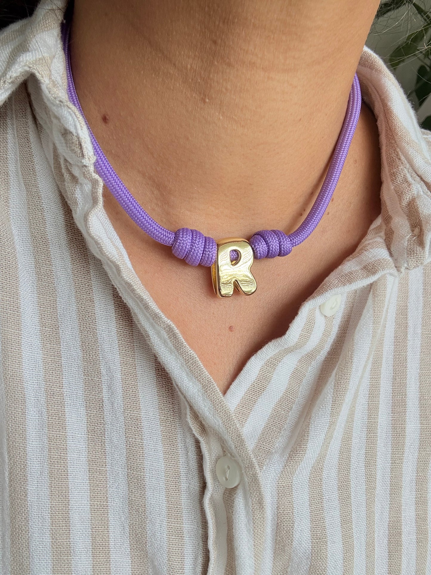 Letras (cada letra ya viene con ese color de cordón que ves en las fotos)