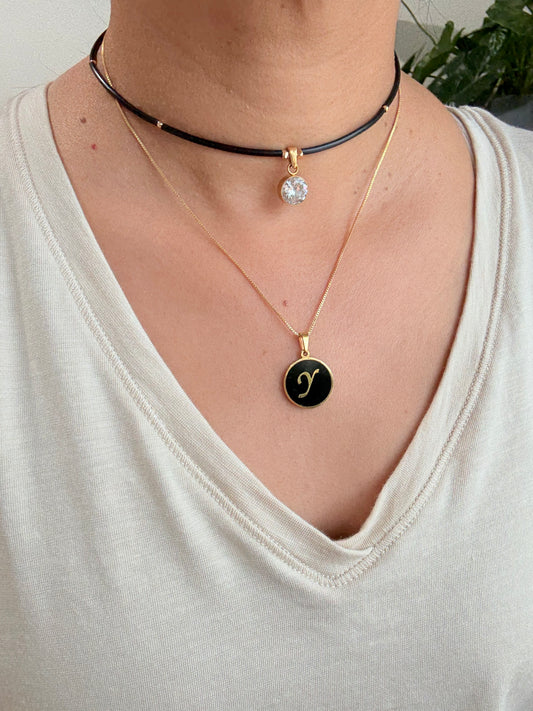 Gargantilla negra o cadena