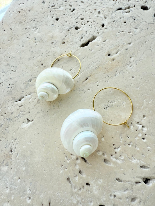 Aretes con caracoles
