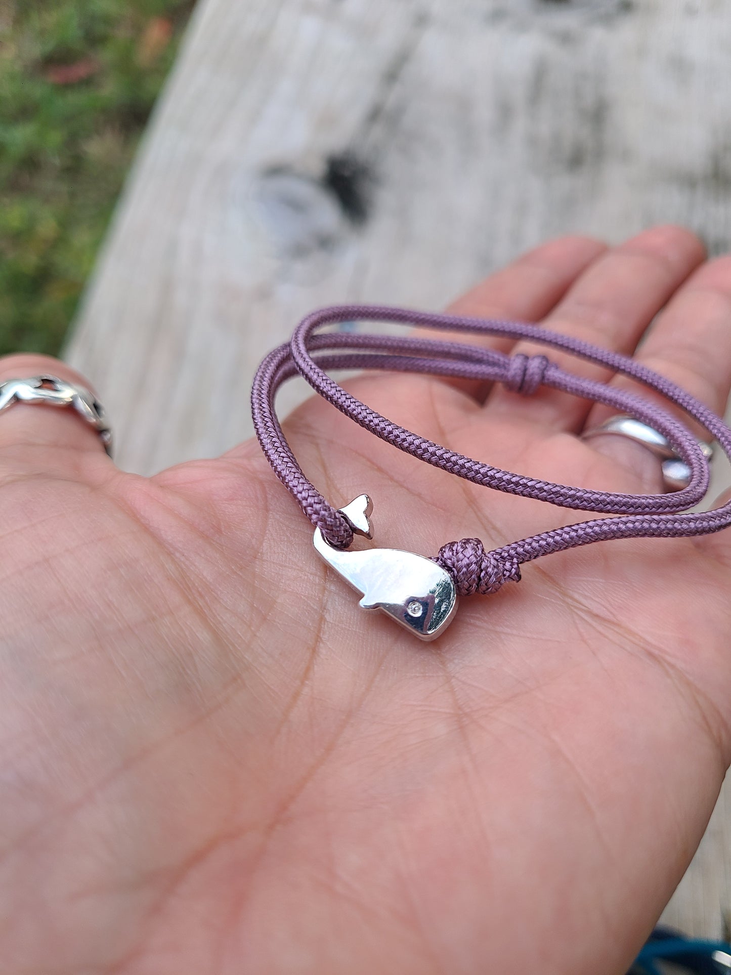 Pulsera ajustable con ballena